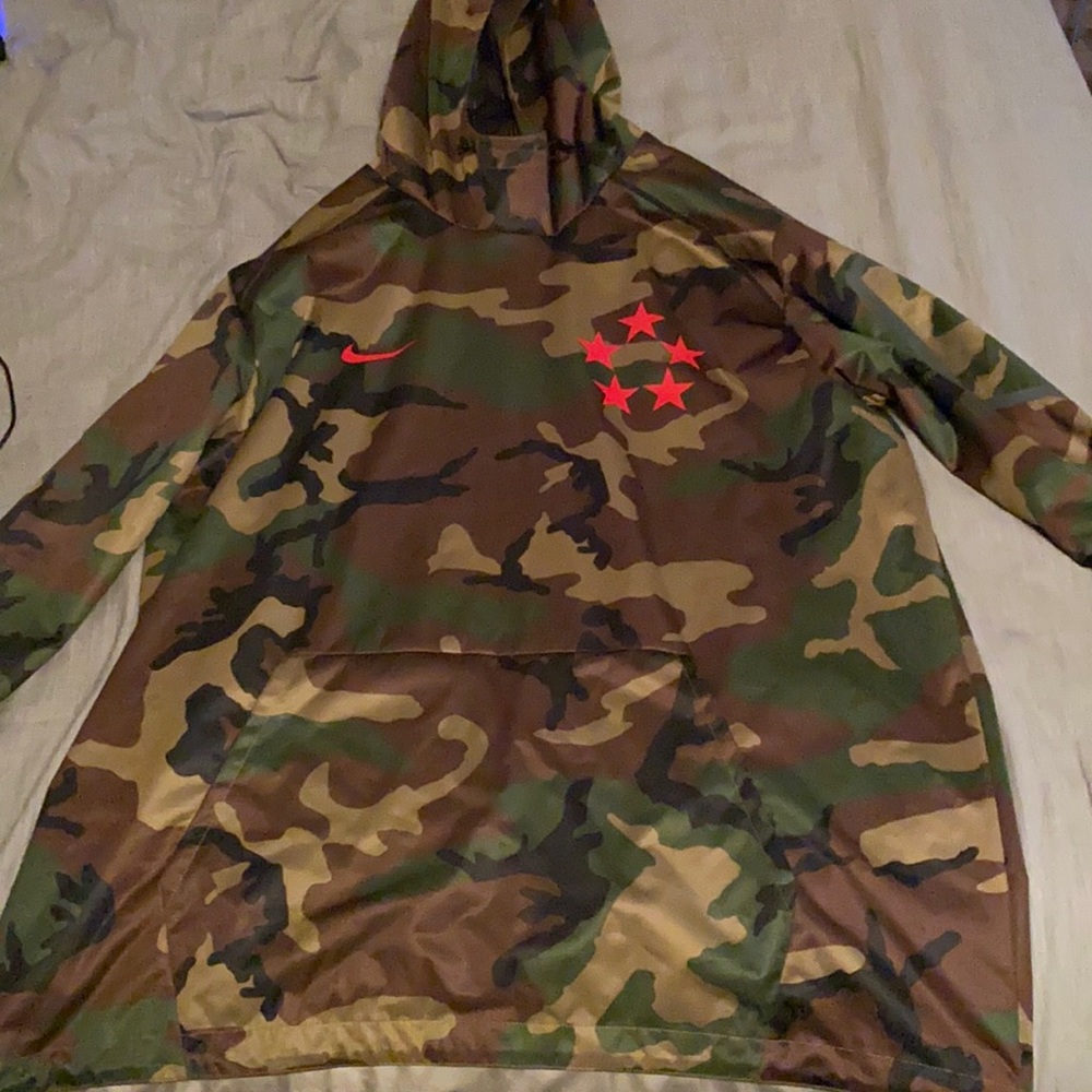 Nike pullover